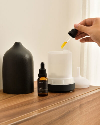 Putting Essential Oil into Ultrasonic Diffuser by Dontrush